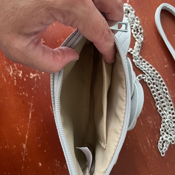 Faux Leather Dove Grey Rose Purse with 2 handle options - Picture 3 of 9